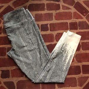 ACTIVE ATHLETIC LEGGING